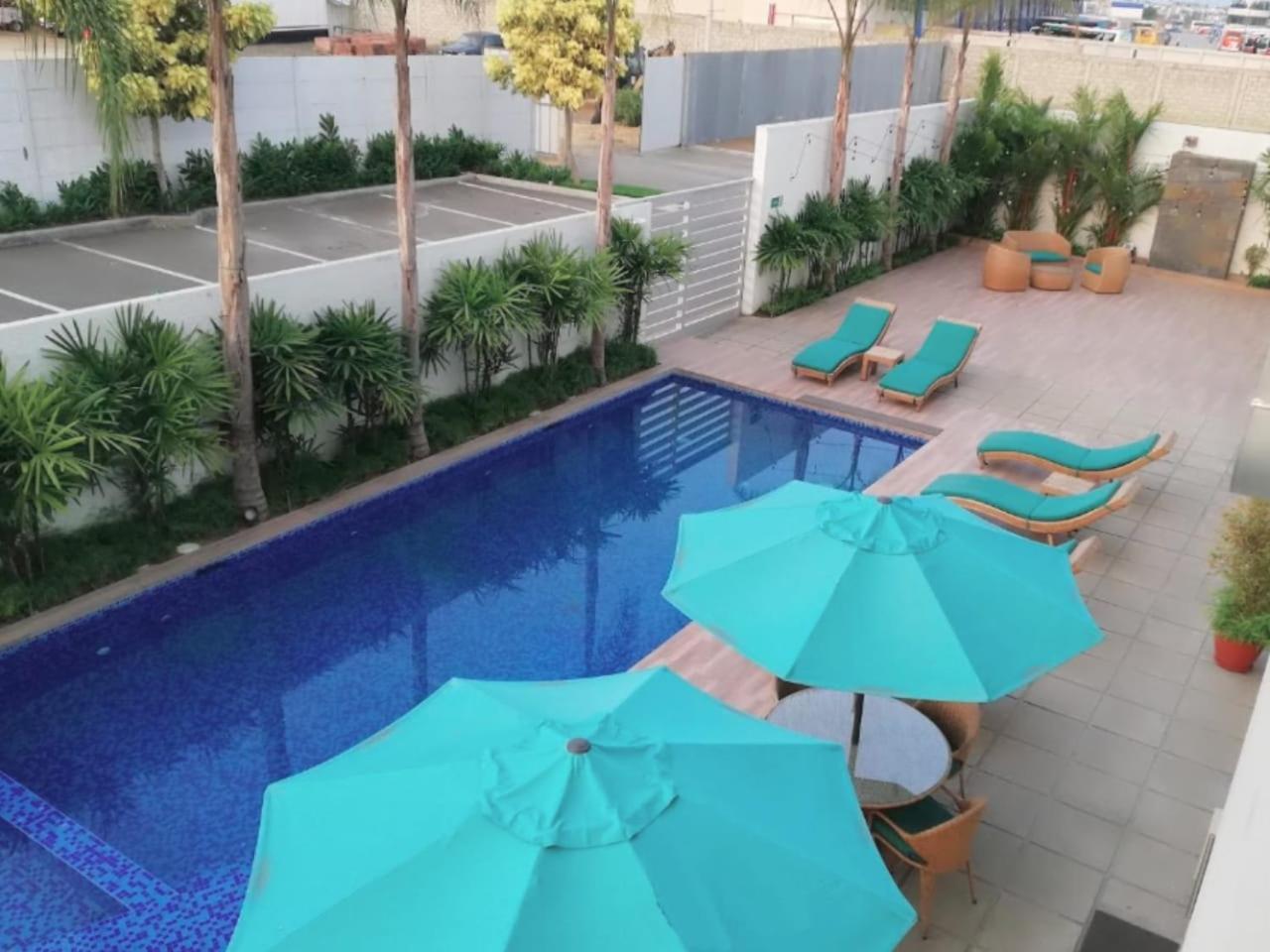 Aquamarina Hotel Manta Exterior photo
